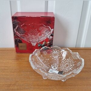 Mikasa Snowflake Glass Bowl Footed Clear Crystal 6.25" Holiday Candy Nuts NEW